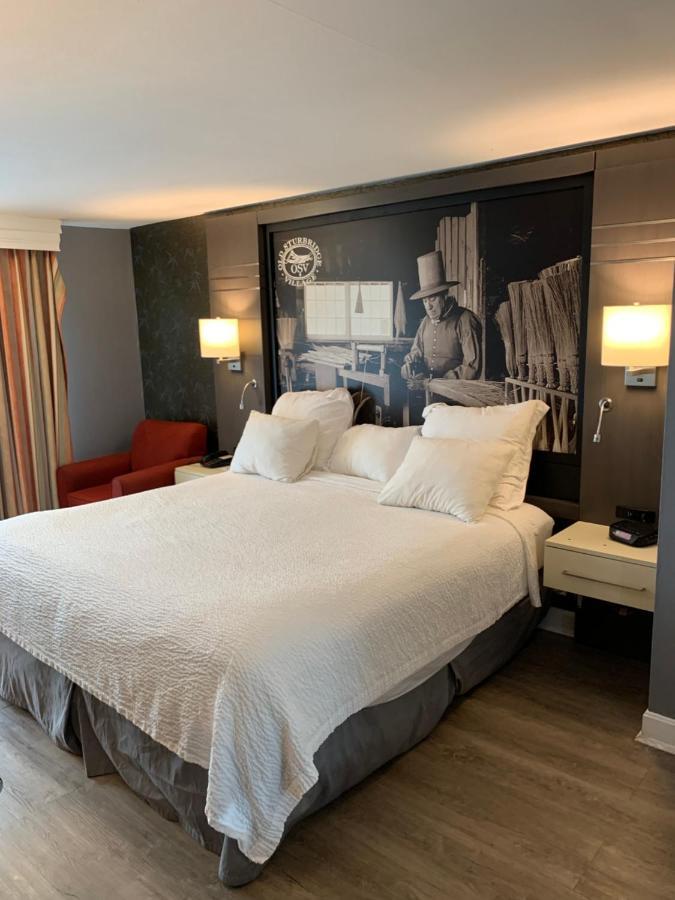 Super 8 By Wyndham Sturbridge Hotel Екстериор снимка